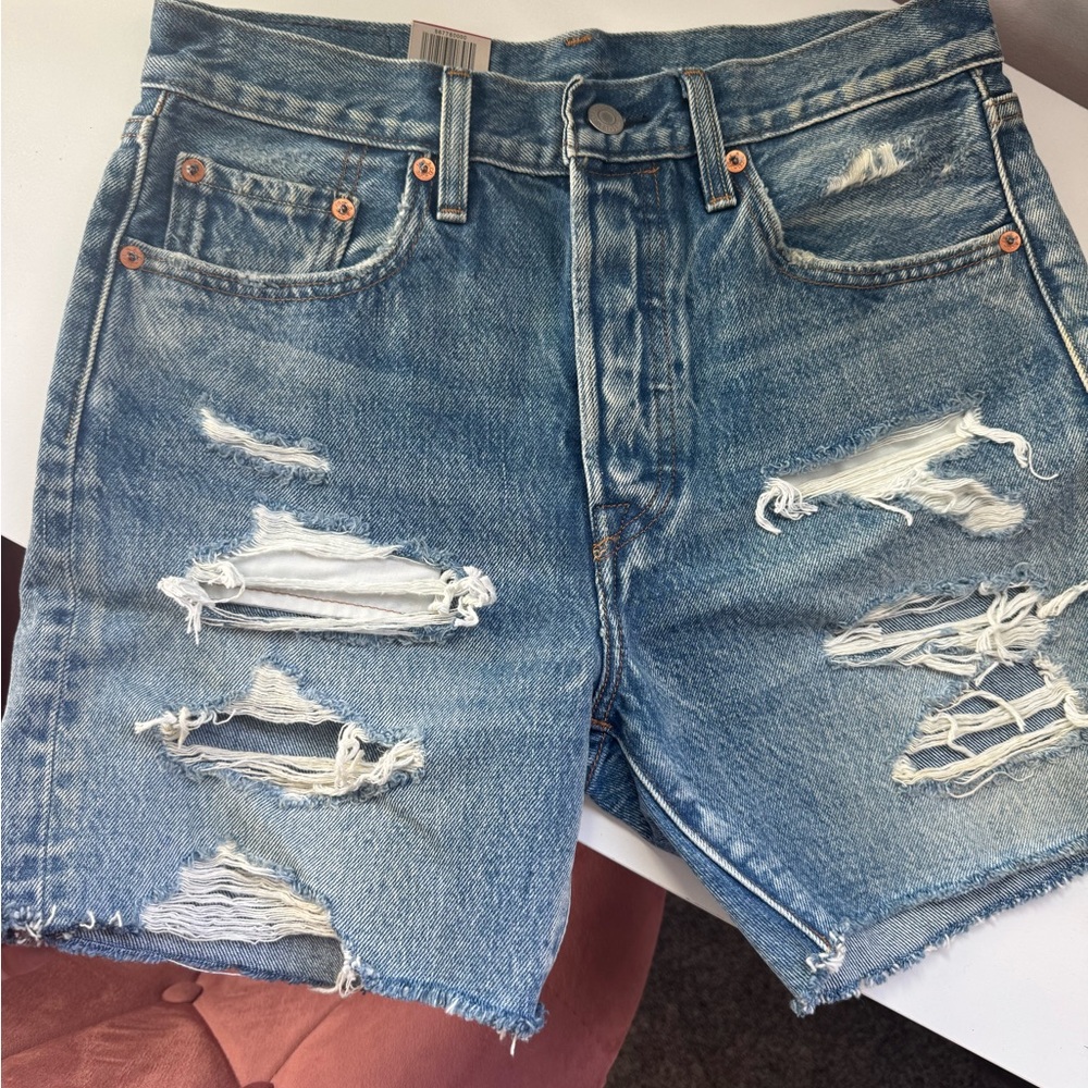Women’s Levi Distressed Denim Mid-Thigh Shorts